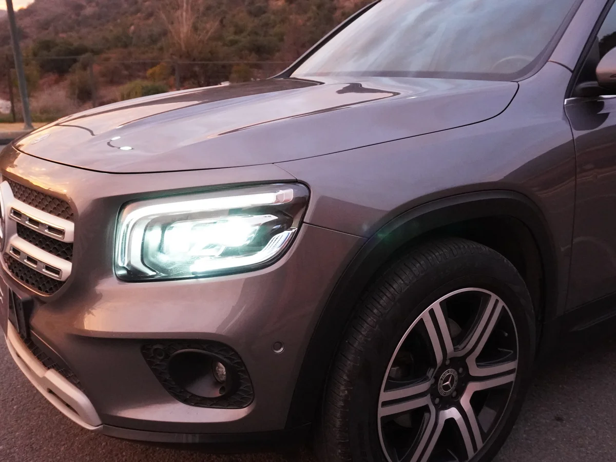 Mercedes Benz GLB 200 7 Pasajeros Año 2022 miniatura 12