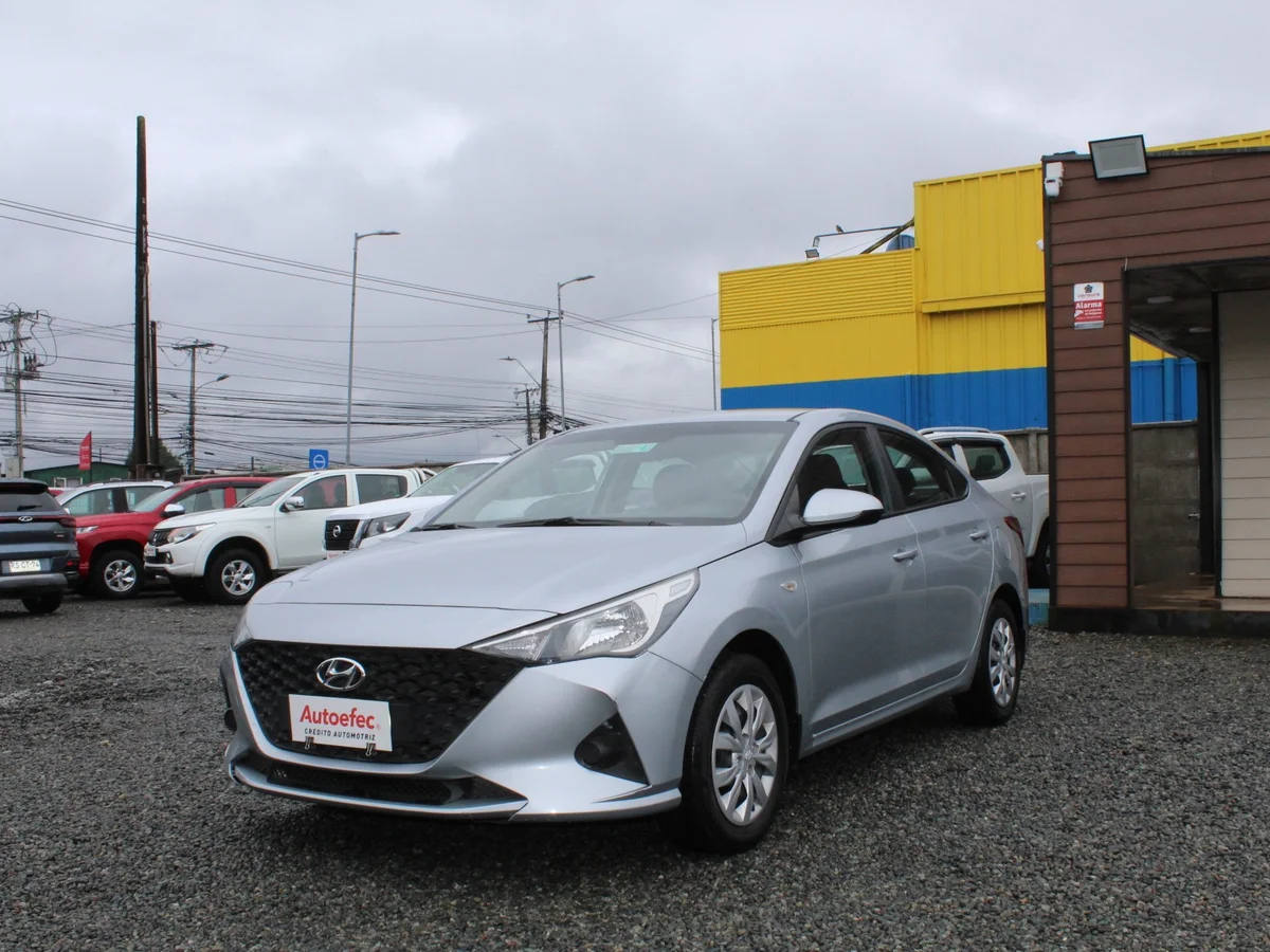Hyundai Accent Hci — foto 2 de 12