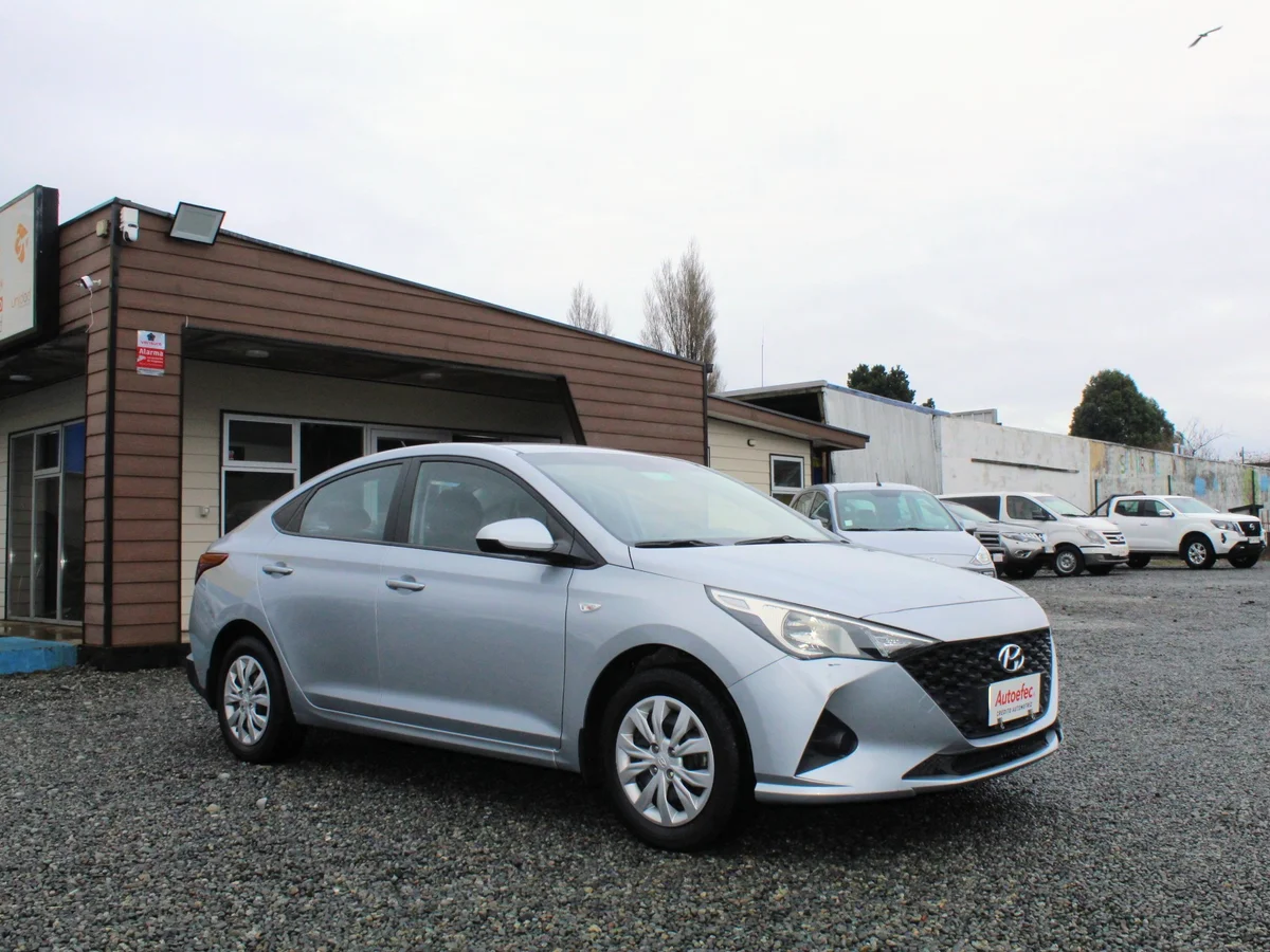 Hyundai Accent Hci — foto 4 de 12