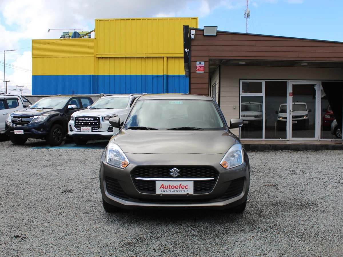 Suzuki Swift — foto 3 de 13