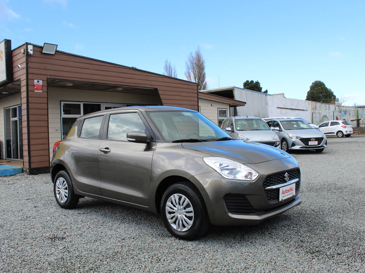 Suzuki Swift — foto 4 de 13