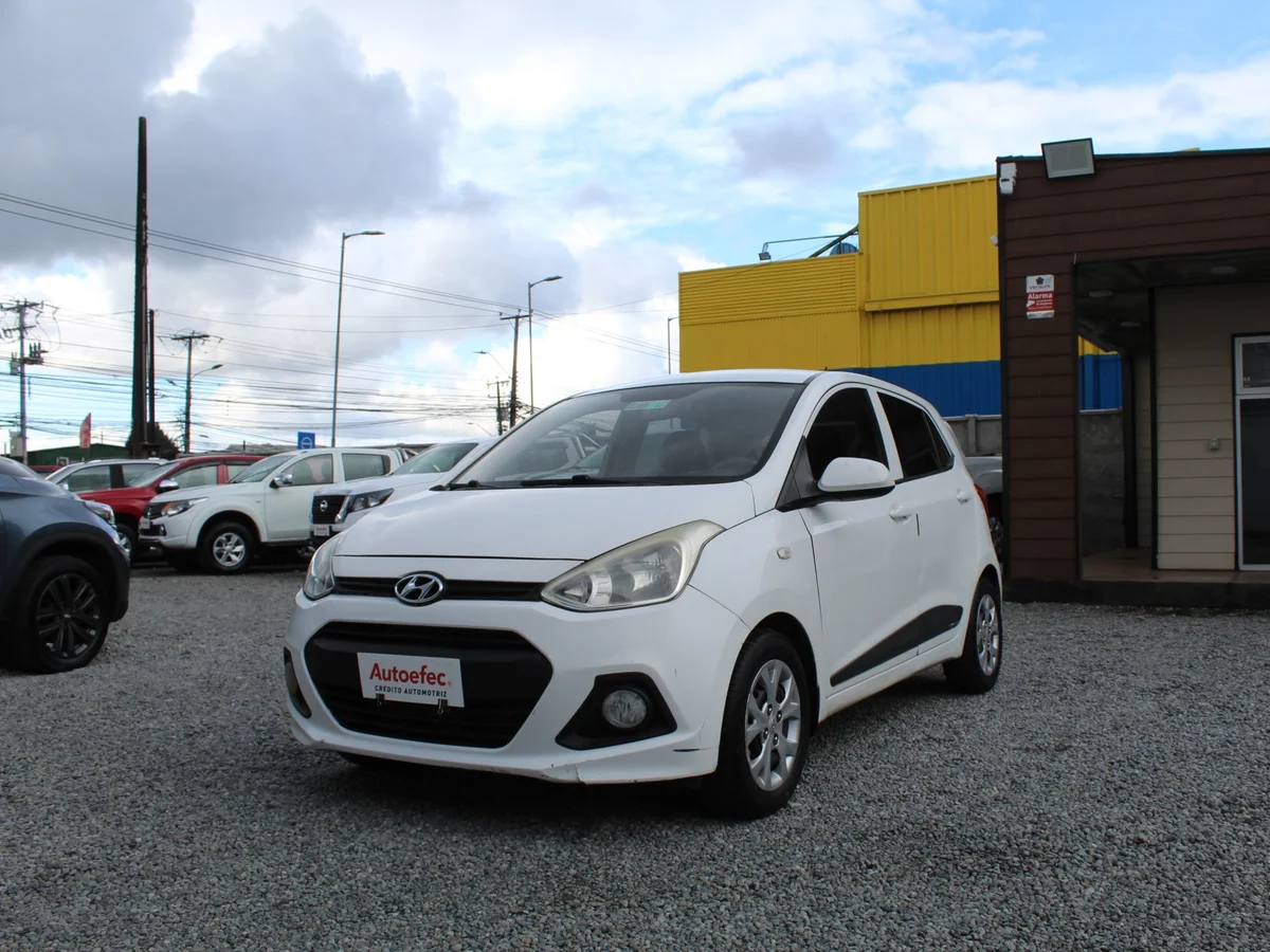 Hyundai I10 — foto 2 de 11