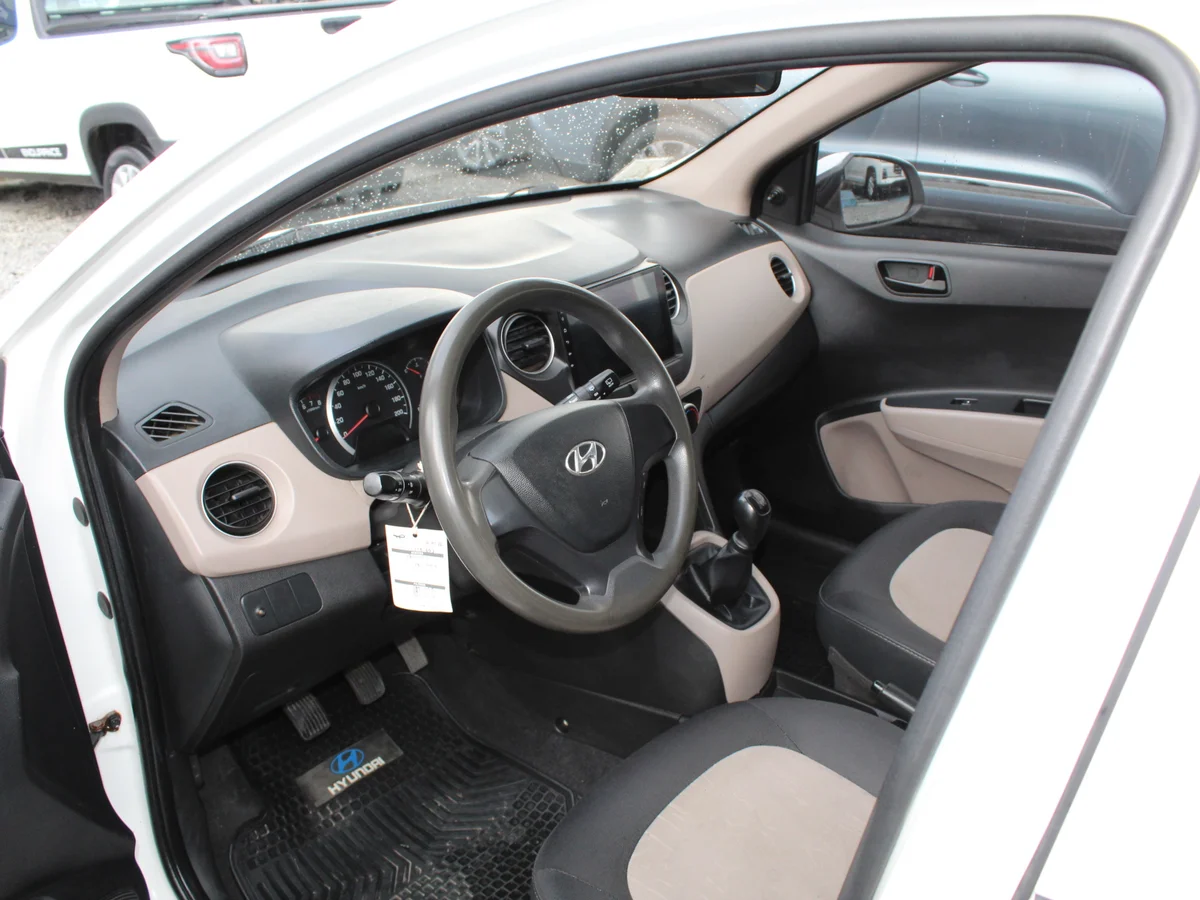 Hyundai I10 — foto 10 de 11