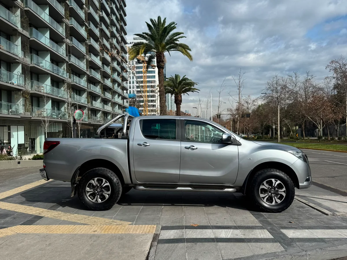 MAZDA Bt-50 2.2L 2021 - Miniatura 7