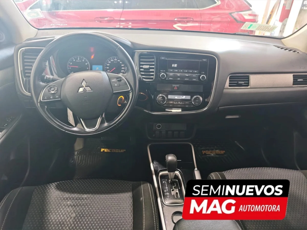 MITSUBISHI OUTLANDER 2.0 CVT 2018 - Miniatura 8