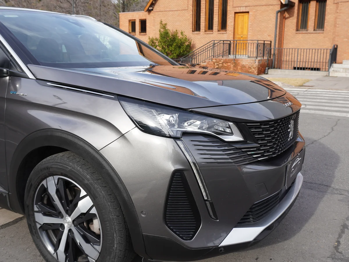 Peugeot 3008 1.6 GT Hibrido año 2023 miniatura 11