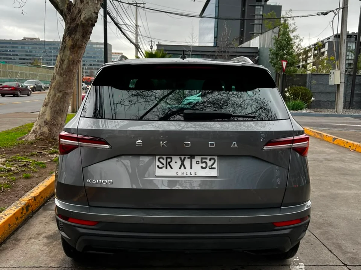 SKODA KAROQ 1.4L AT STYLE 4X2 AÑO 2023 - Miniatura 7