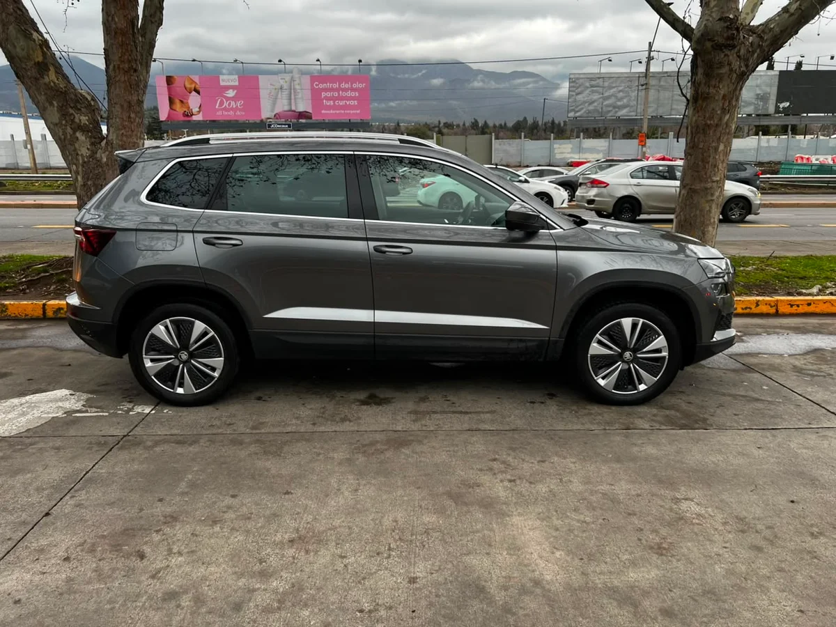 SKODA KAROQ 1.4L AT STYLE 4X2 AÑO 2023 - Miniatura 12
