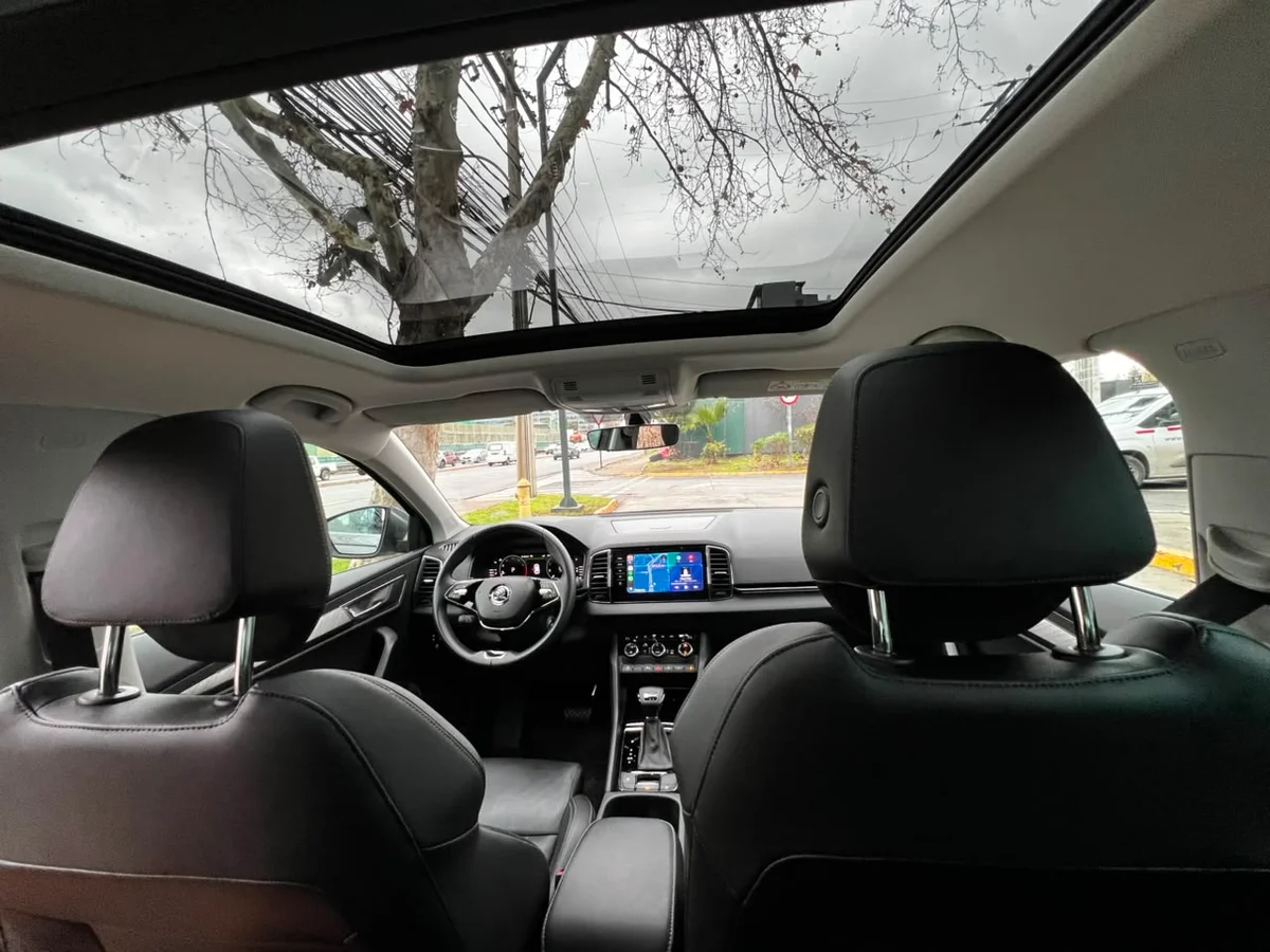 SKODA KAROQ 1.4L AT STYLE 4X2 AÑO 2023 - Miniatura 16