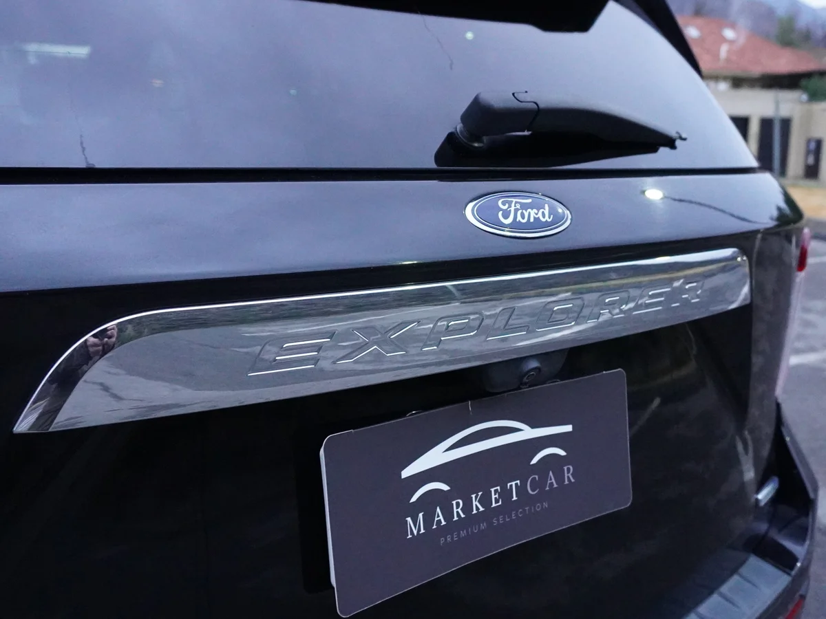 FORD Explorer XLT 4x4 año 2023 miniatura 14