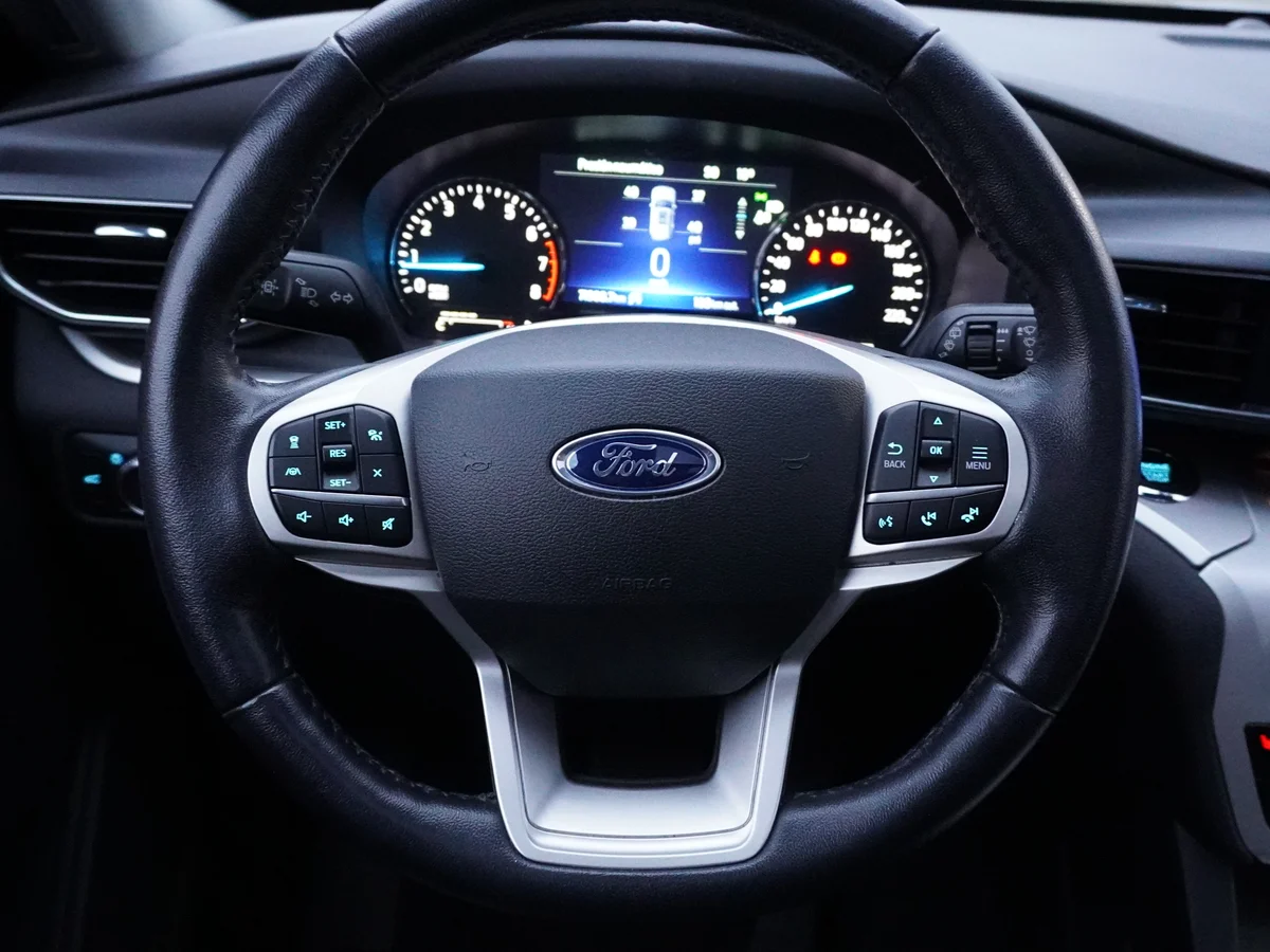 FORD Explorer XLT 4x4 año 2023 miniatura 21