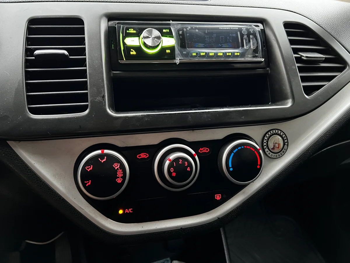 KIA Morning EX 1.0L MT5 AC año 2016 - Miniatura 2
