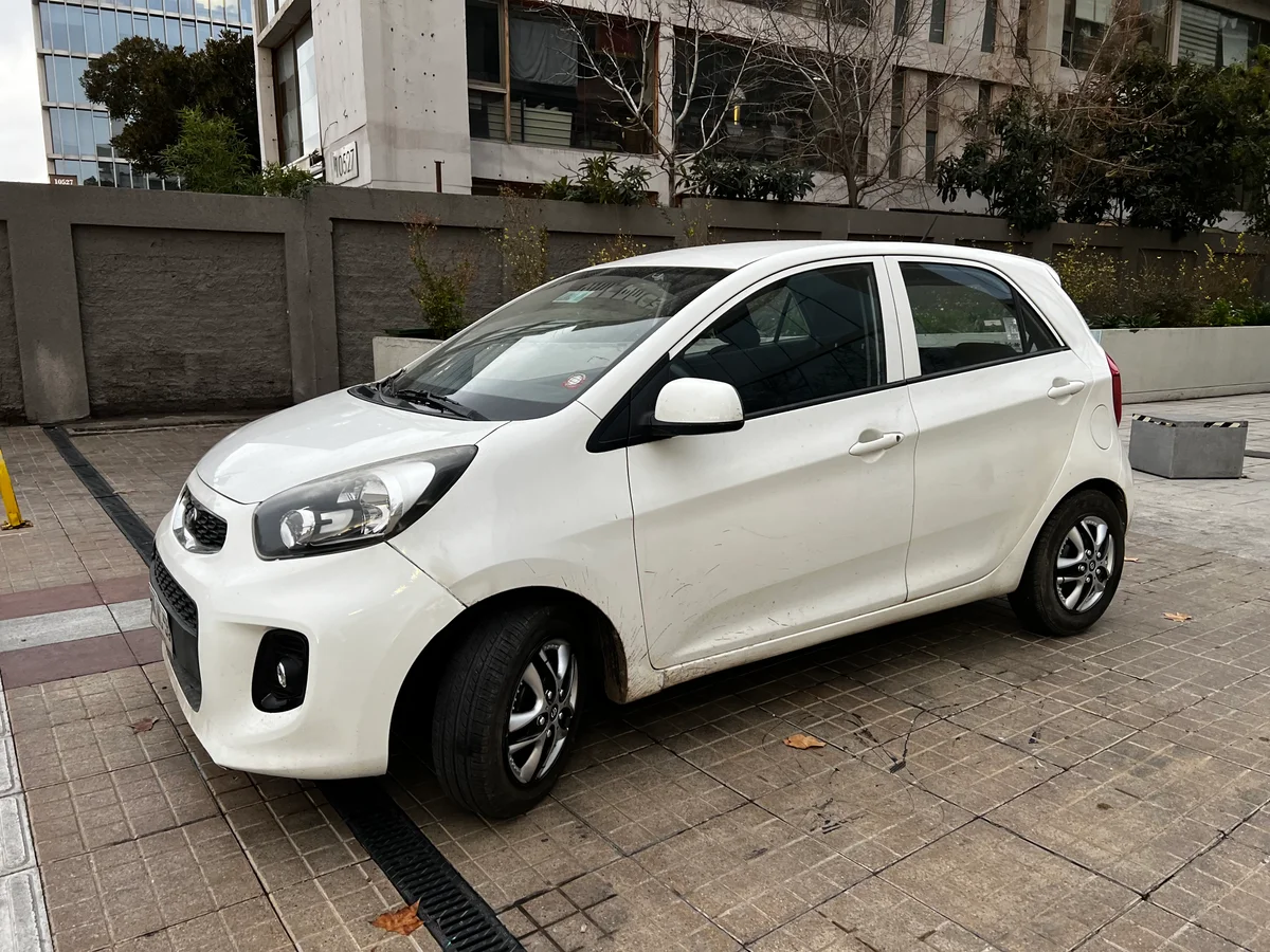 KIA Morning EX 1.0L MT5 AC año 2016 - Miniatura 5