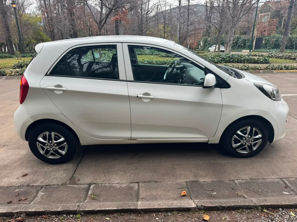 KIA Morning EX 1.0L MT5 AC año 2016 - Miniatura 9
