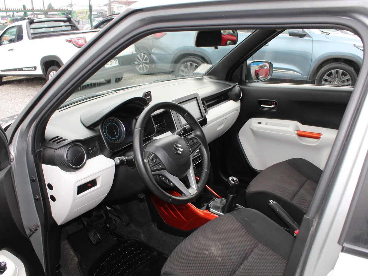 Suzuki Ignis Glx1.2 Hb — foto 12 de 13