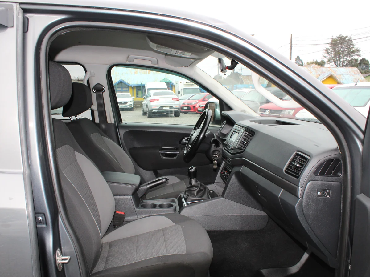 Volkswagen Amarok 2.0 Trendline Diesel 4Motion 4X4 Dob. Cab. Mt 4P — foto 6 de 12