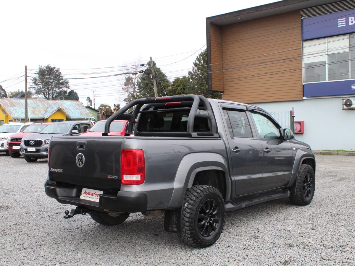 Volkswagen Amarok 2.0 Trendline Diesel 4Motion 4X4 Dob. Cab. Mt 4P — foto 8 de 12