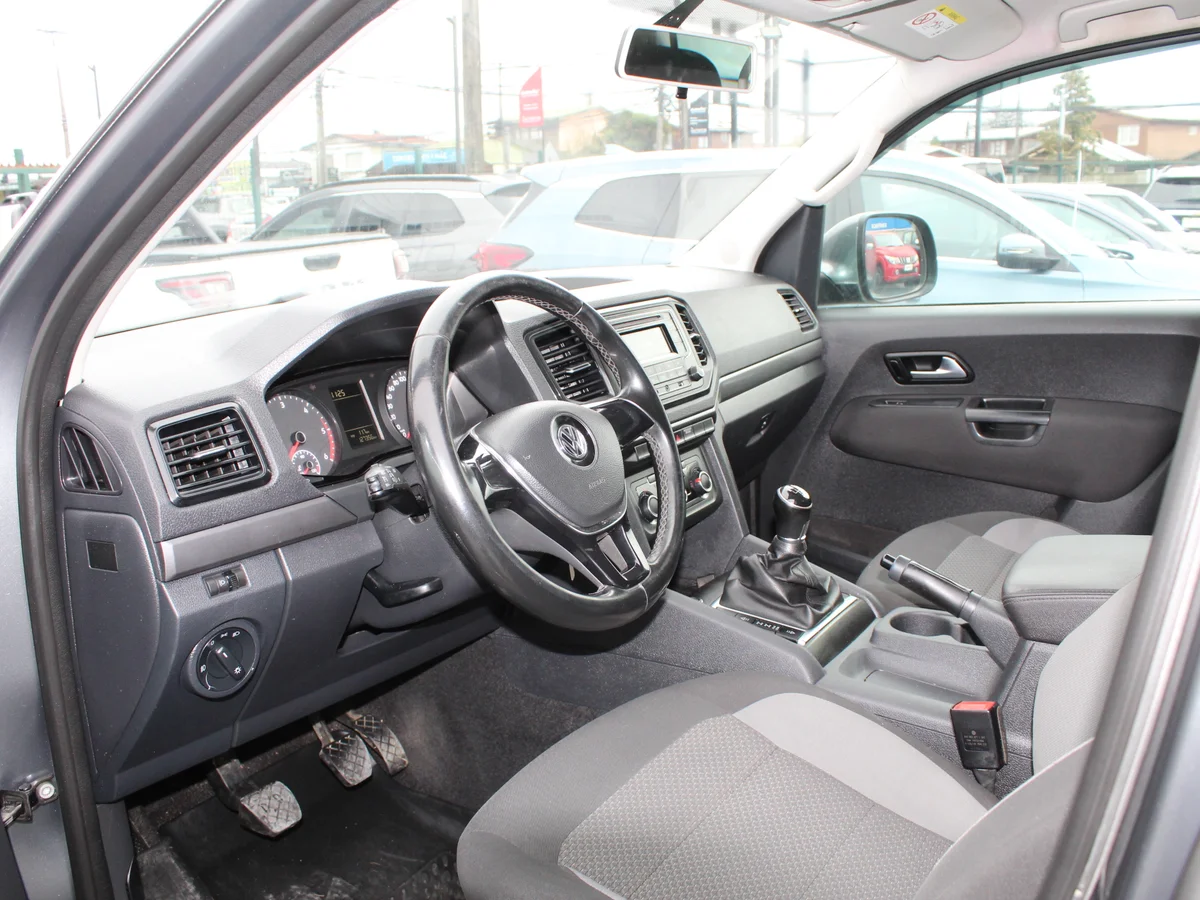 Volkswagen Amarok 2.0 Trendline Diesel 4Motion 4X4 Dob. Cab. Mt 4P — foto 10 de 12