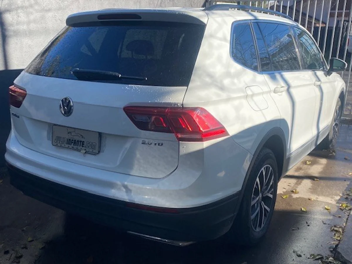 VOLKSWAGEN TIGUAN 4x4 2.0 At. 2019 - Miniatura 2