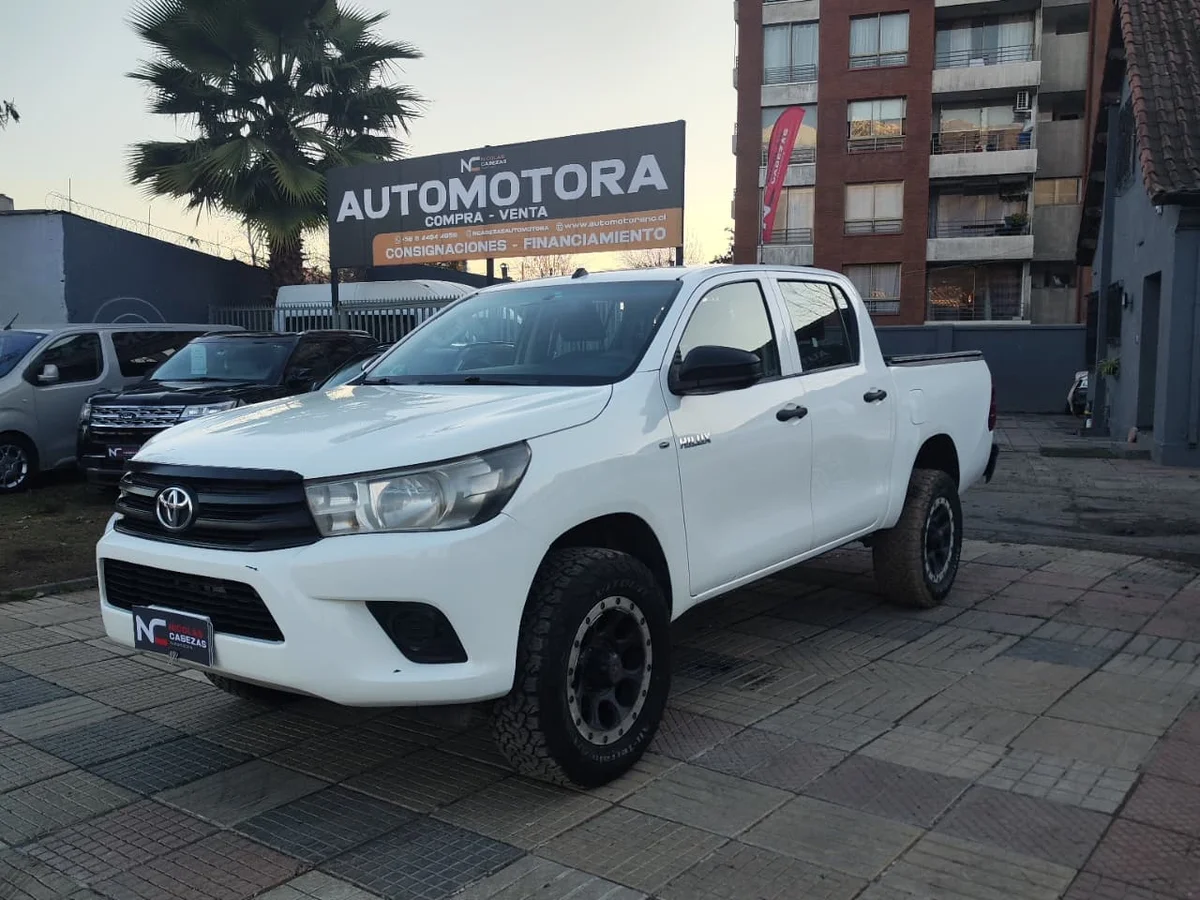 TOYOTA HILUX DX 2.4 2017