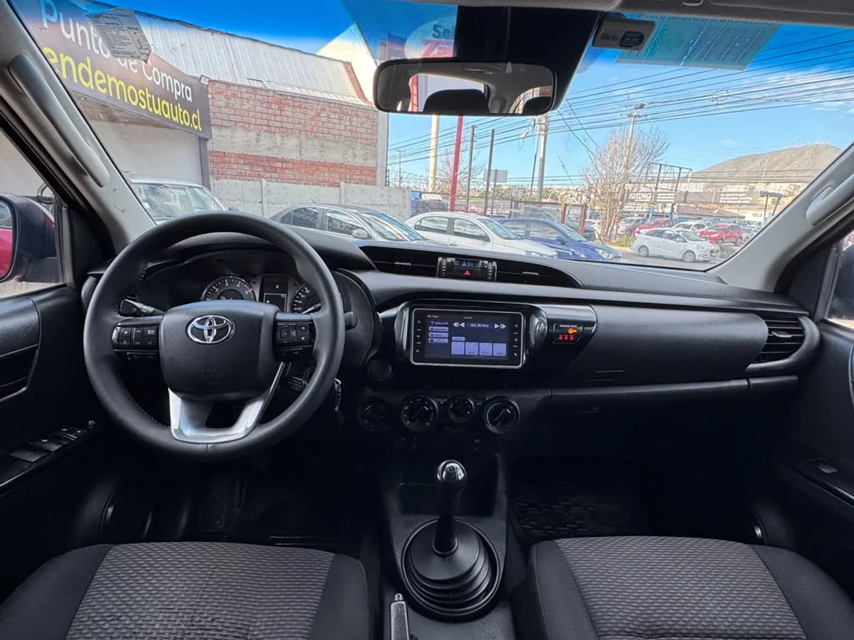 TOYOTA Hilux 2.4 2022 - Miniatura 4