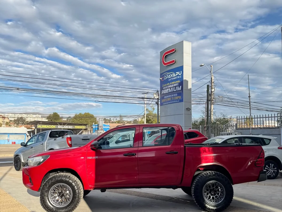TOYOTA Hilux 2.4 2022 - Miniatura 7