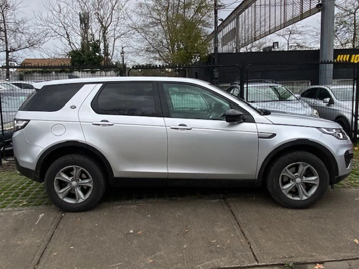 LAND ROVER DISCOVERY Sport 4x4 2.0i 2018 - Miniatura 3