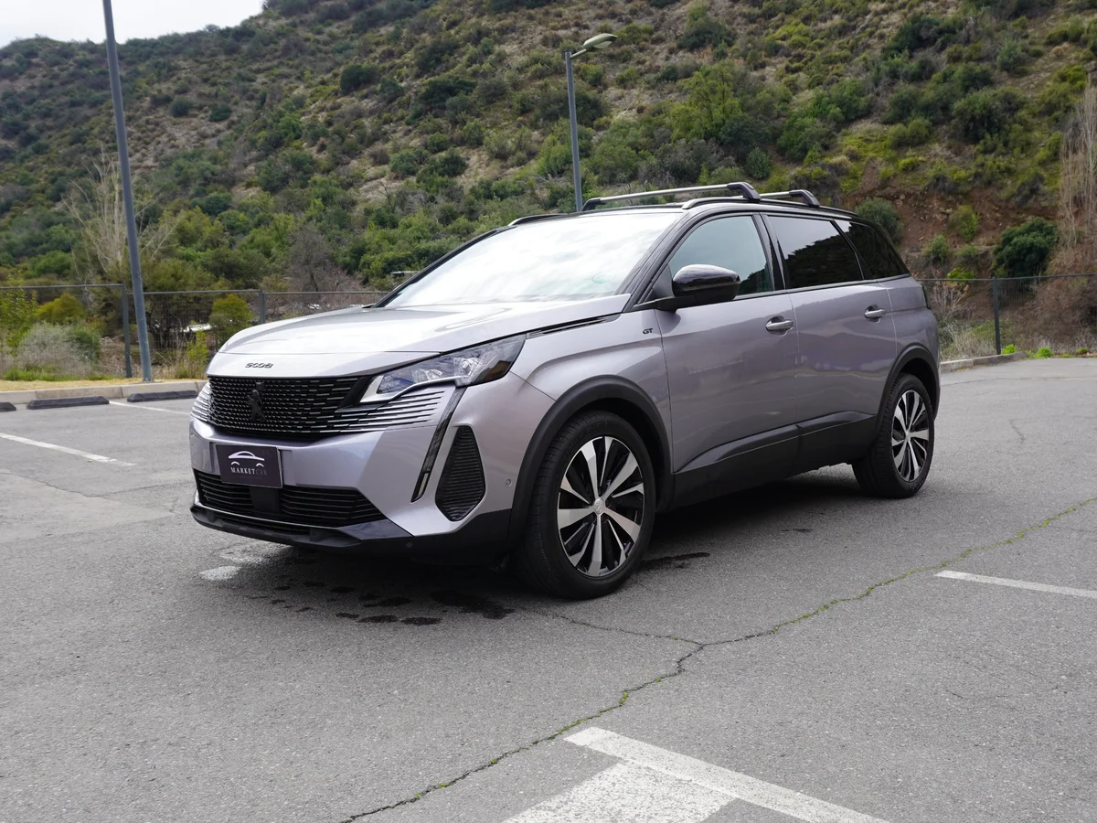 Peugeot 5008 Blue HDI 130 1.5 Año 2023 miniatura 1