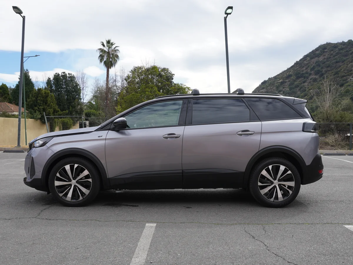 Peugeot 5008 Blue HDI 130 1.5 Año 2023 miniatura 8
