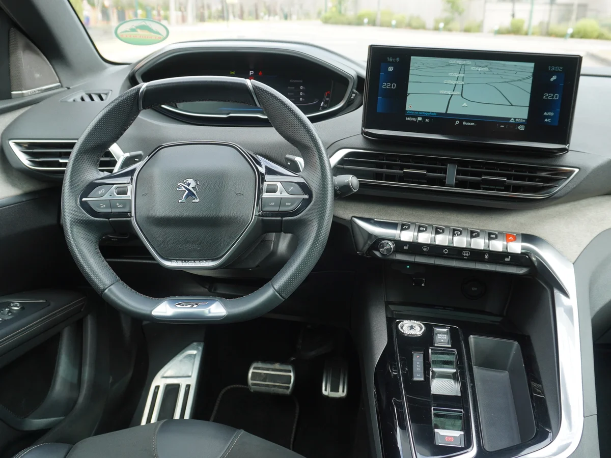Peugeot 5008 Blue HDI 130 1.5 Año 2023 miniatura 25