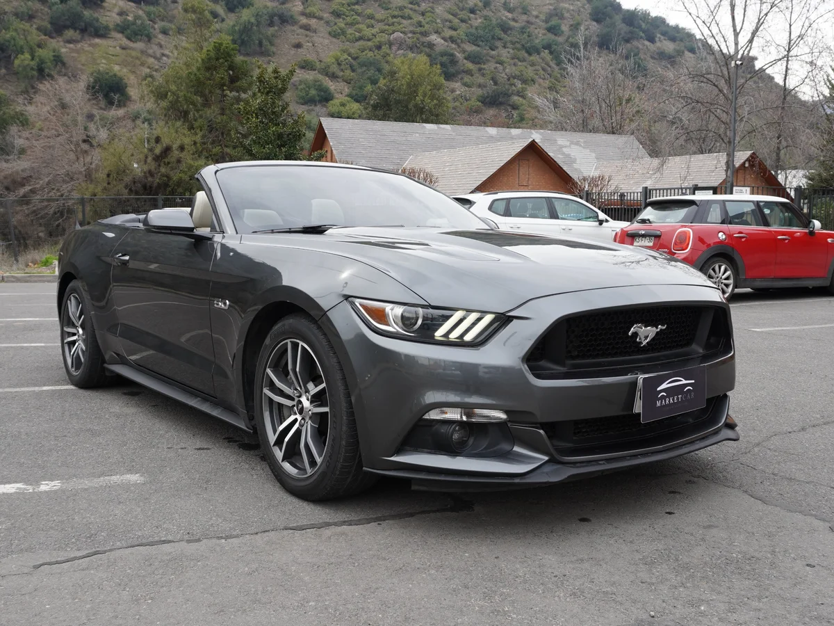 Ford Mustang 5.0 GT Cabrio Año 2016 miniatura 3