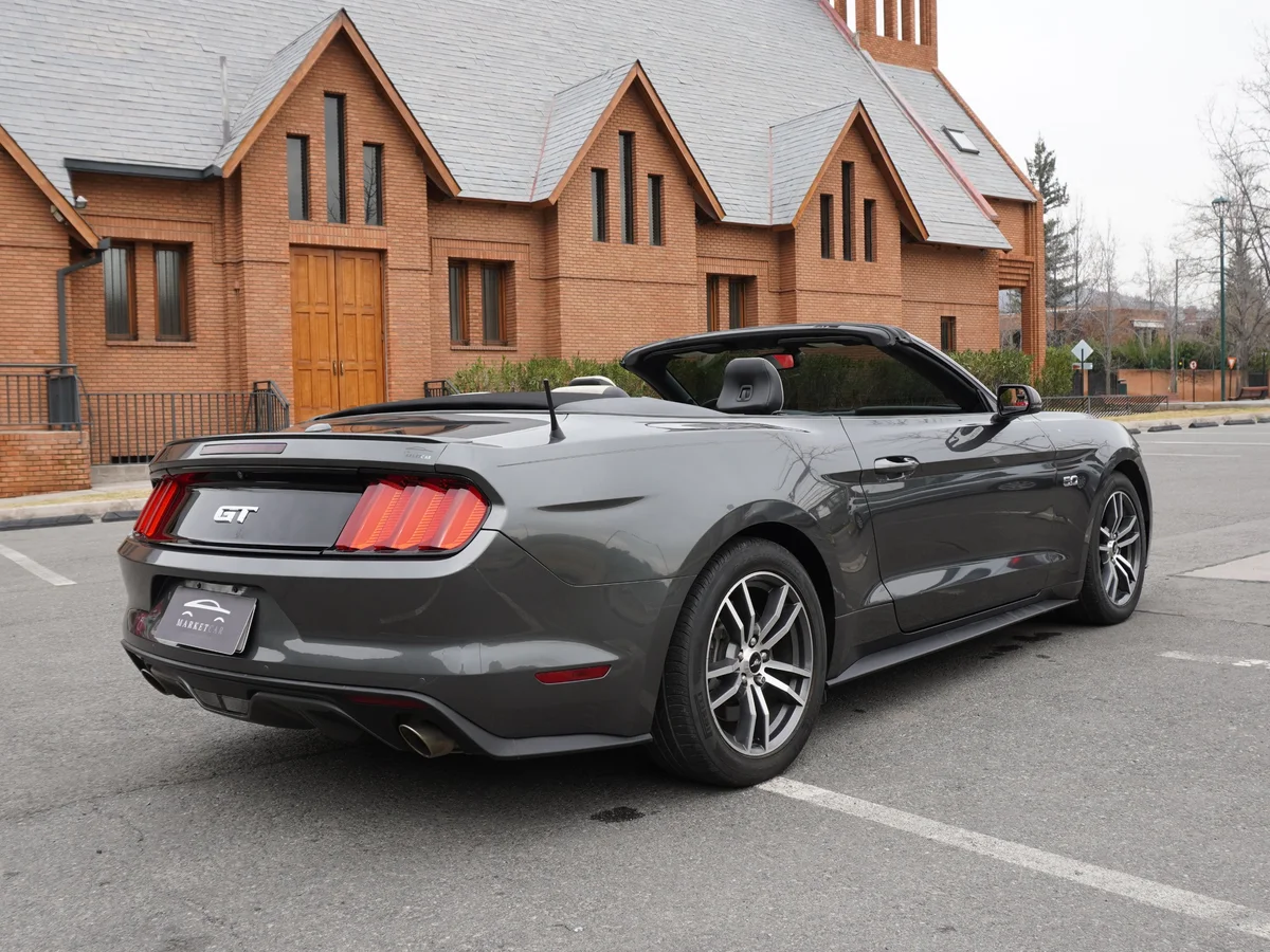 Ford Mustang 5.0 GT Cabrio Año 2016 miniatura 5