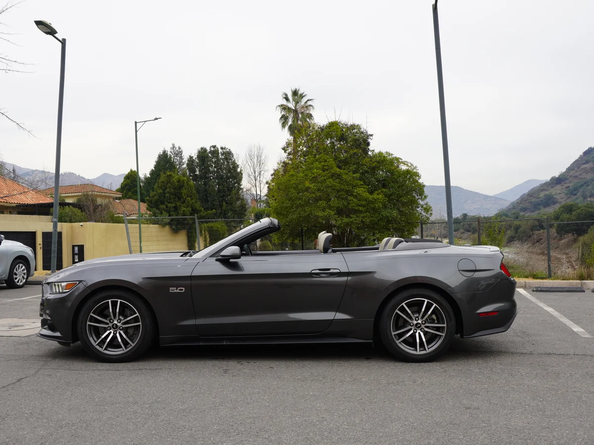 Ford Mustang 5.0 GT Cabrio Año 2016 miniatura 8