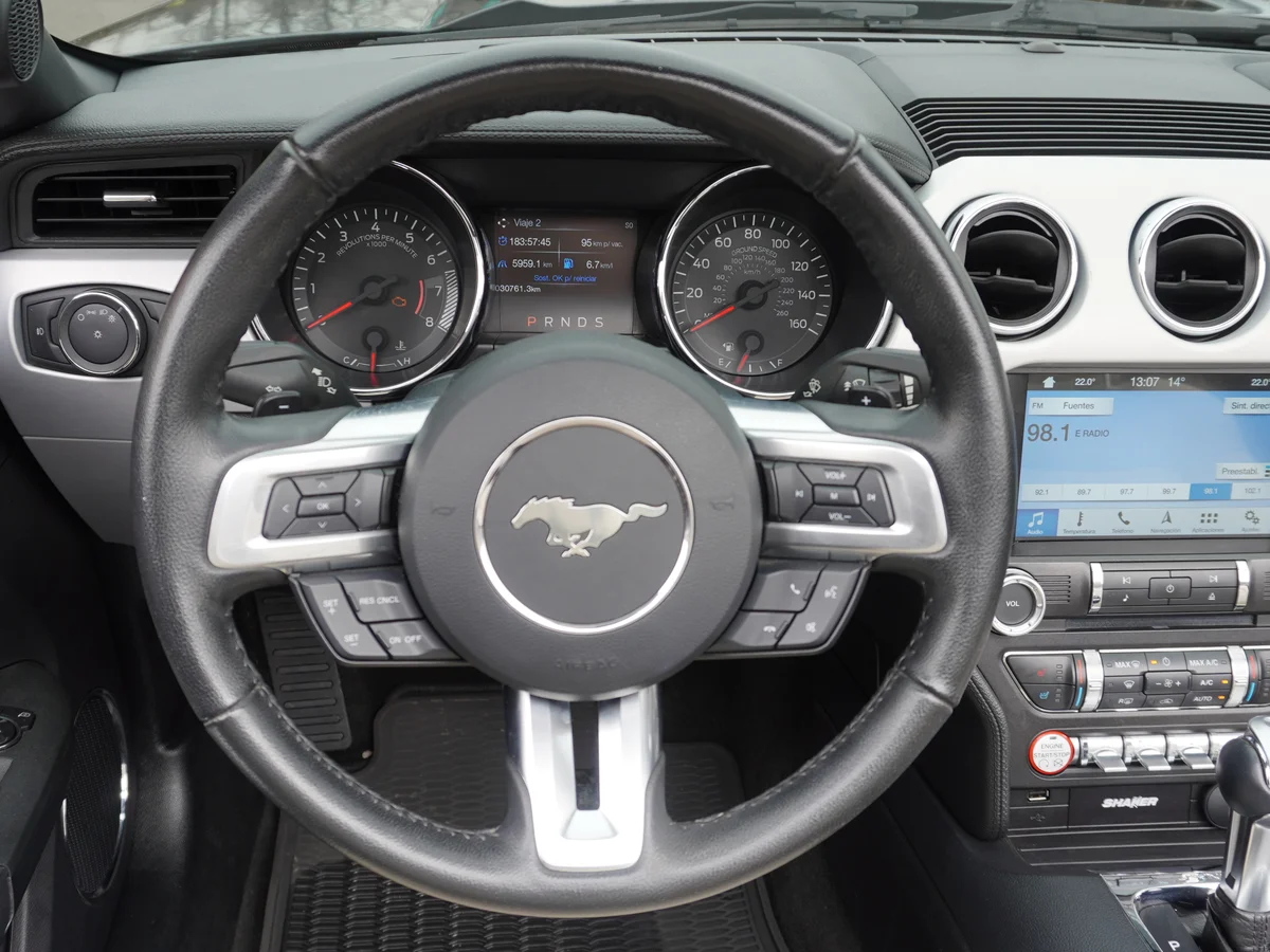 Ford Mustang 5.0 GT Cabrio Año 2016 miniatura 25