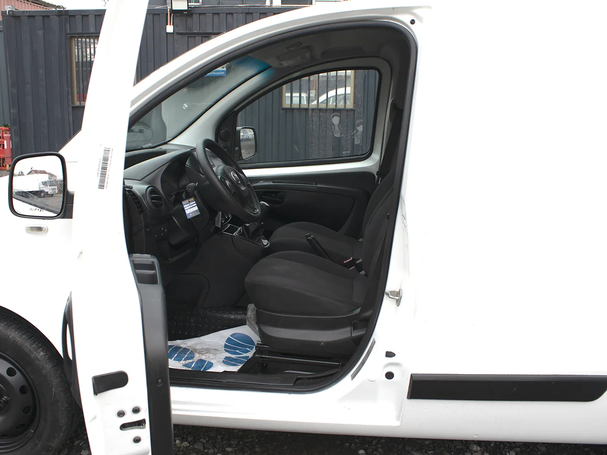 RAM Van 700 miniatura 9