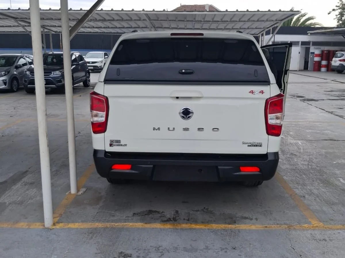 SSANGYONG Musso 2.2 TD LIMITED PLUS DIESEL 2WD AT6 2025 - Miniatura 5