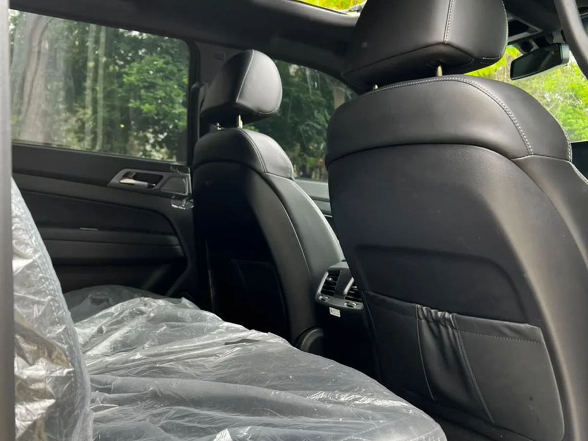 SSANGYONG Musso 2.2 TD LIMITED PLUS DIESEL 4WD AT6 2025 - Miniatura 13