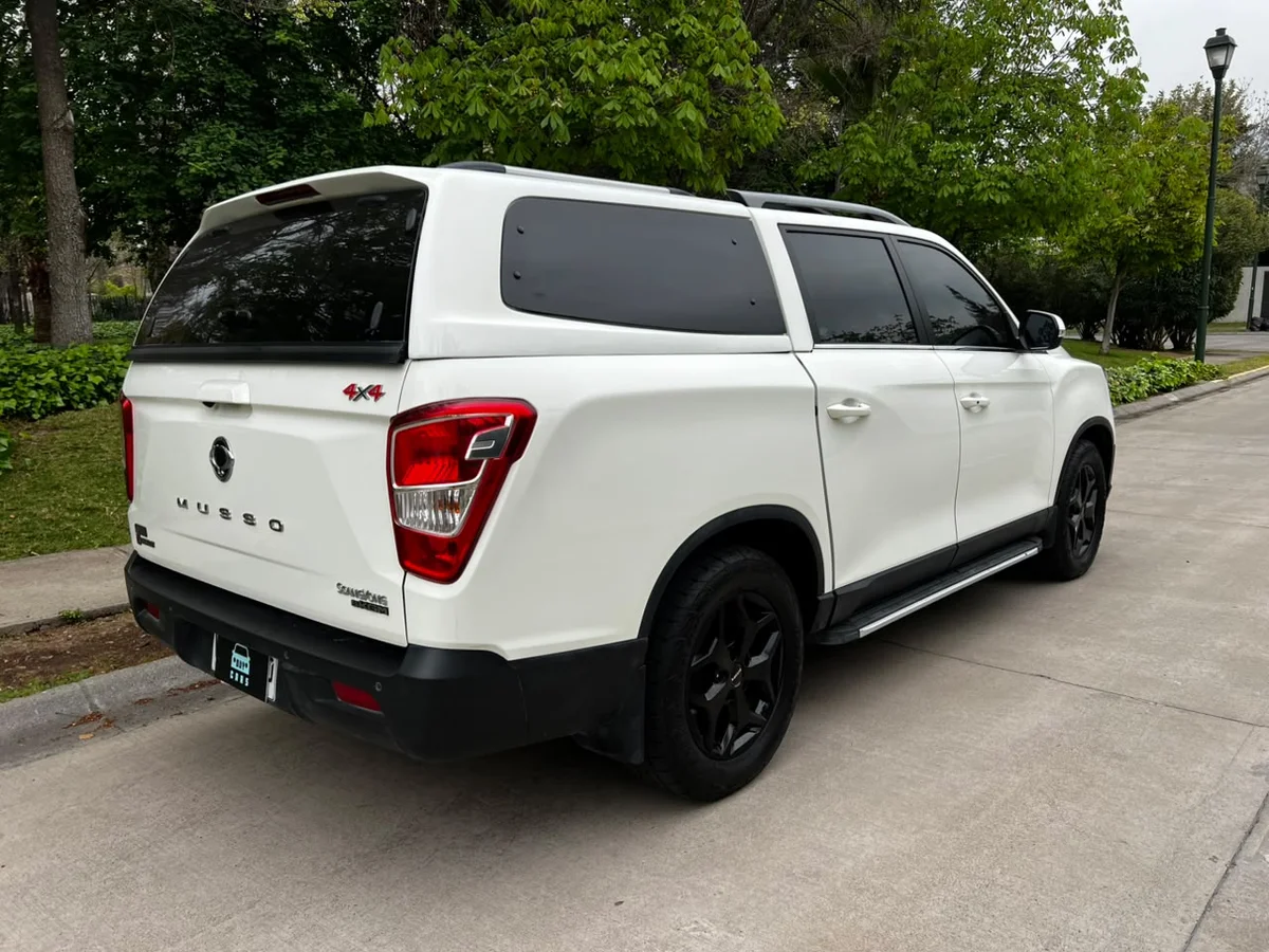 SSANGYONG Musso 2.2 TD LIMITED PLUS DIESEL 4WD AT6 2025 - Miniatura 11