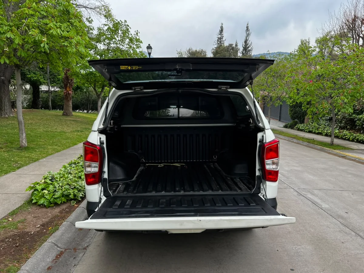 SSANGYONG Musso 2.2 TD LIMITED PLUS DIESEL 4WD AT6 2025 - Miniatura 10