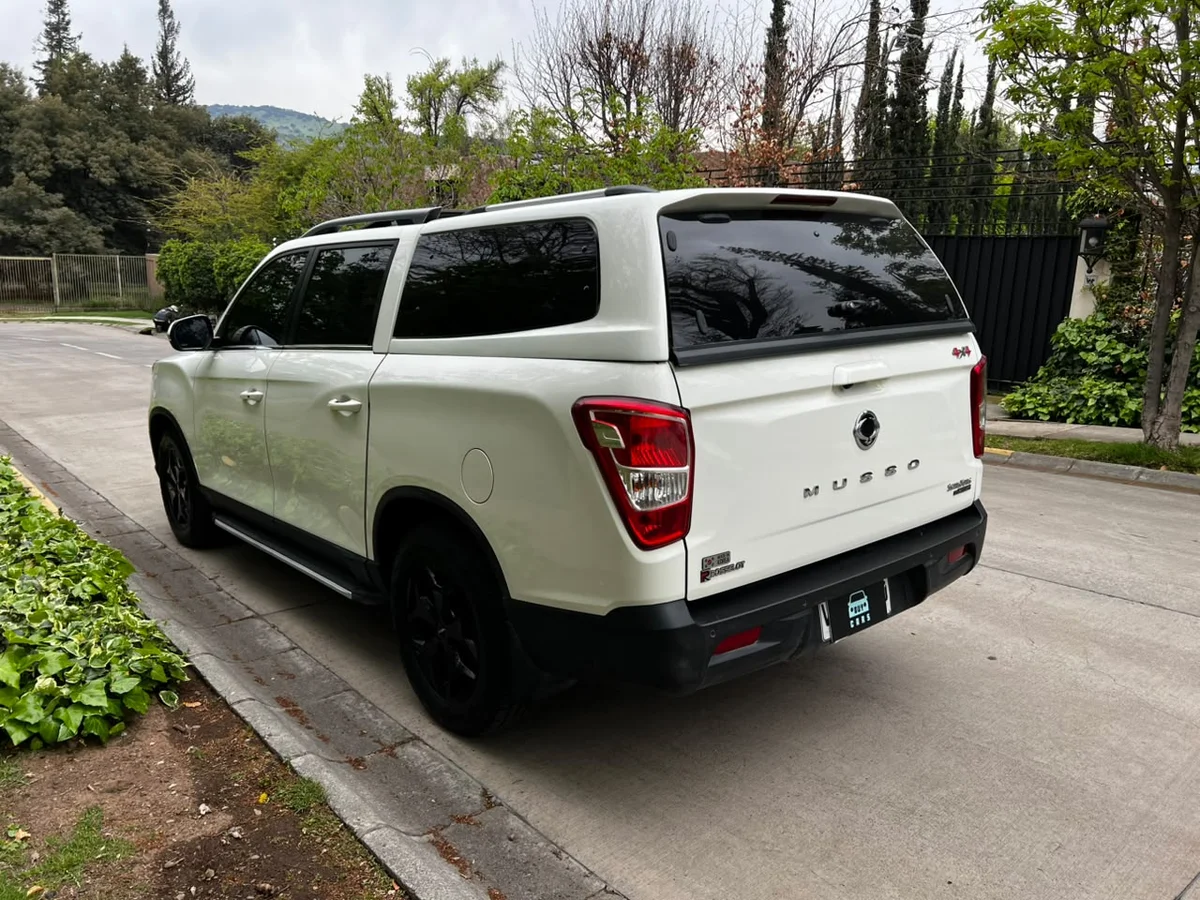 SSANGYONG Musso 2.2 TD LIMITED PLUS DIESEL 4WD AT6 2025 - Miniatura 8