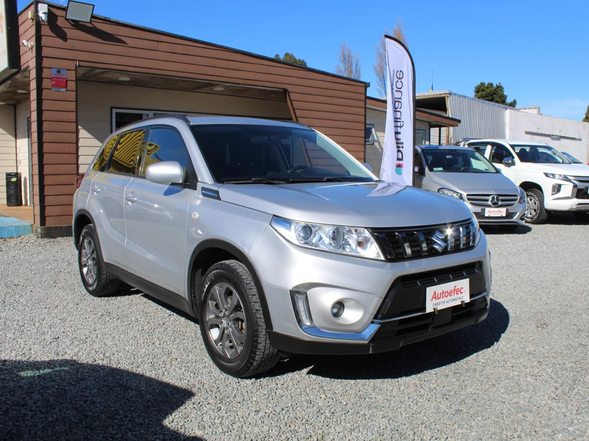 Suzuki Vitara — foto 4 de 14