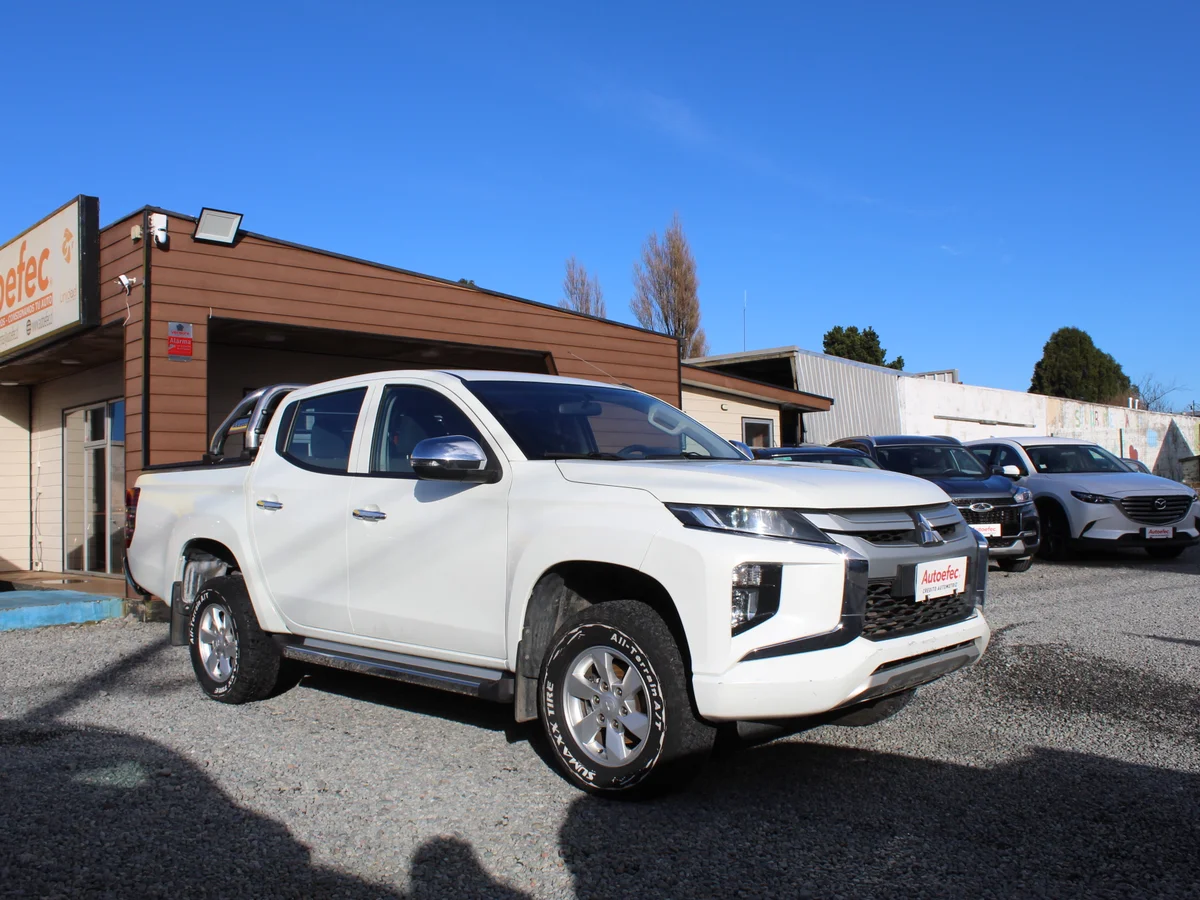 Mitsubishi L200 Katana Crt — foto 4 de 11