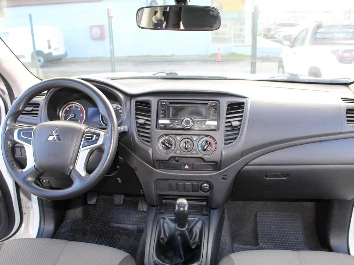 Mitsubishi L200 Katana Crt — foto 7 de 11