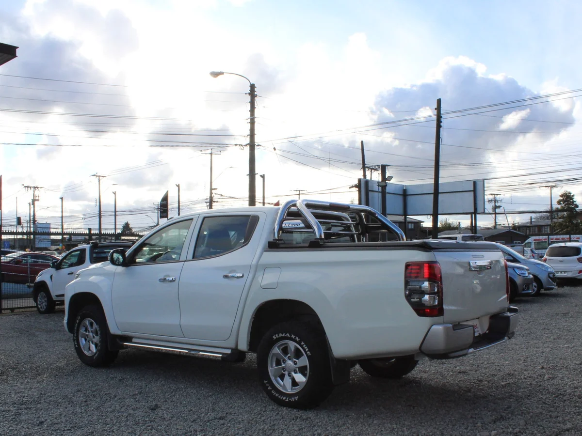 Mitsubishi L200 Katana Crt — foto 9 de 11