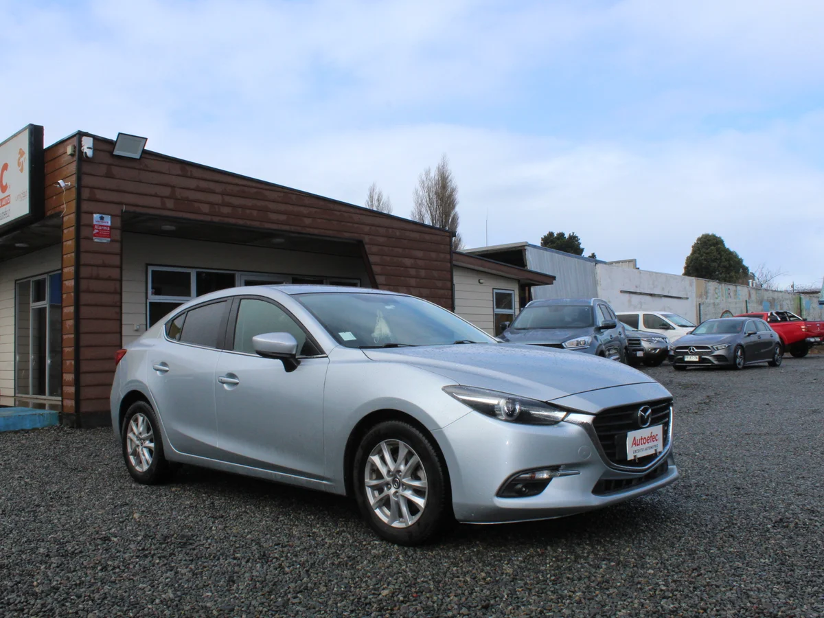 Mazda 3 — foto 4 de 12