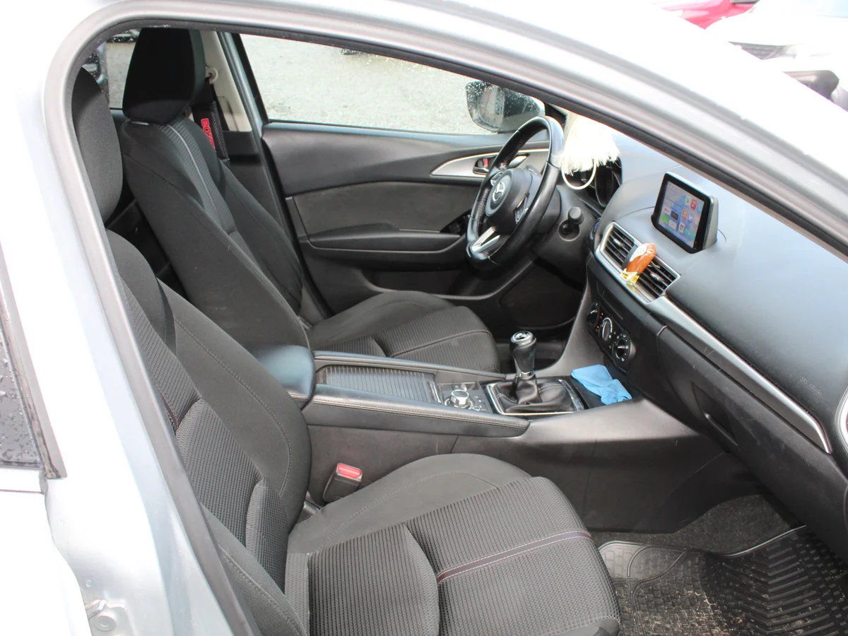 Mazda 3 — foto 6 de 12