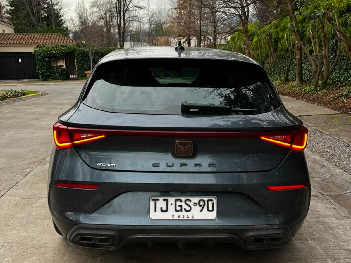 Cupra León 1.4L TSI AT DSG año 2024 - Miniatura 5
