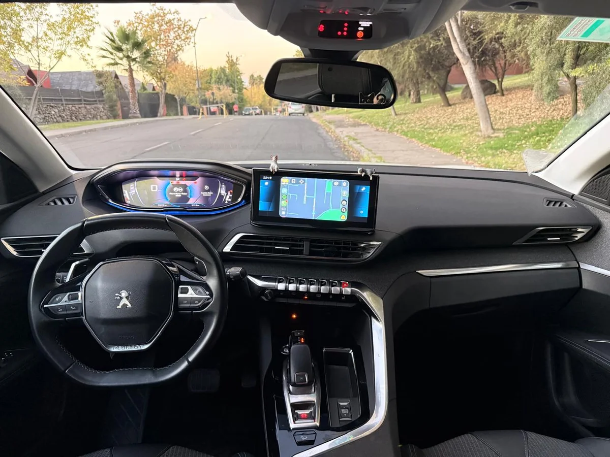PEUGEOT 3008 ALLURE BLUEHDI 130 1.5 2023 - Miniatura 4