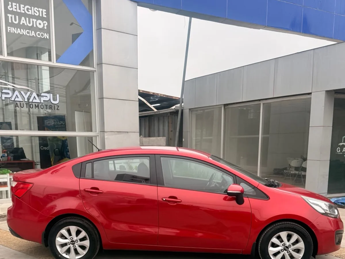 KIA Rio 4 UB EX 1.4 2014 - Miniatura 3