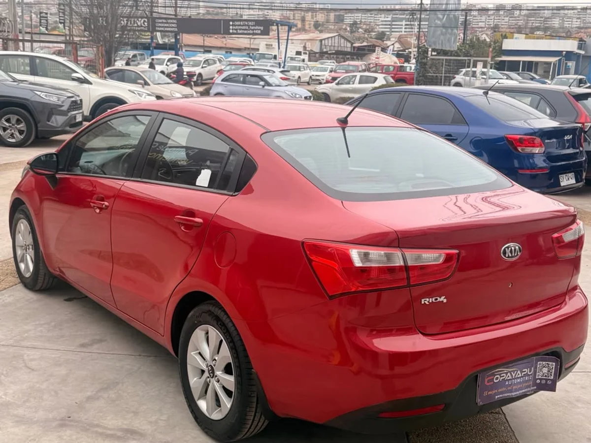 KIA Rio 4 UB EX 1.4 2014 - Miniatura 9